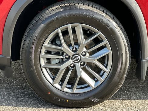Used 2023 Nissan Rogue S FWD image 36