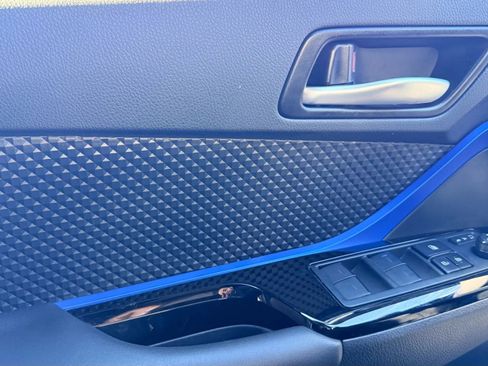 Used 2022 Toyota C-HR XLE image 12