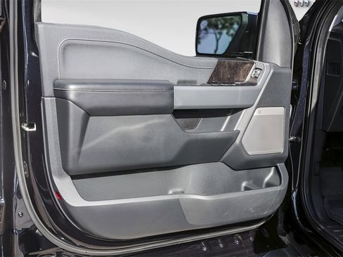 Used 2021 Ford F150 Lariat w/ Equipment Group 502A High image 28