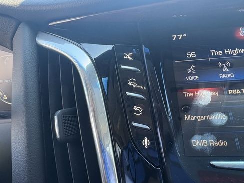 Used 2015 Cadillac Escalade Premium image 33