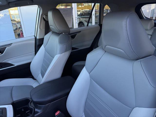 Certified 2022 Toyota RAV4 XLE Premium AWD/4WD image 14