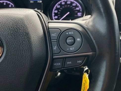 Used 2021 Toyota Camry SE FWD image 19