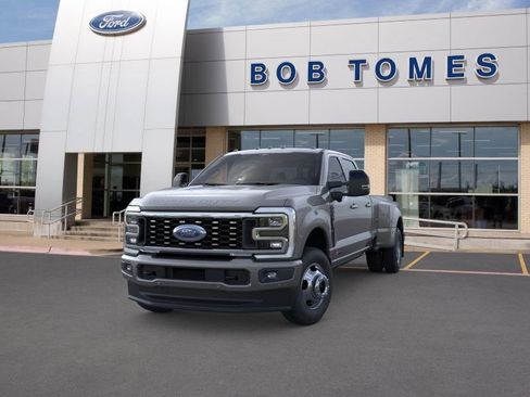 New 2026 Ford F350 Platinum image 2