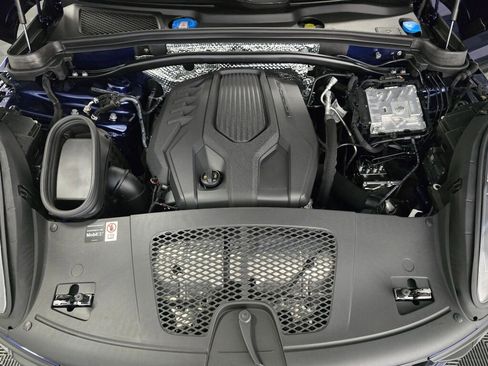 New 2026 Porsche Macan AWD/4WD image 11