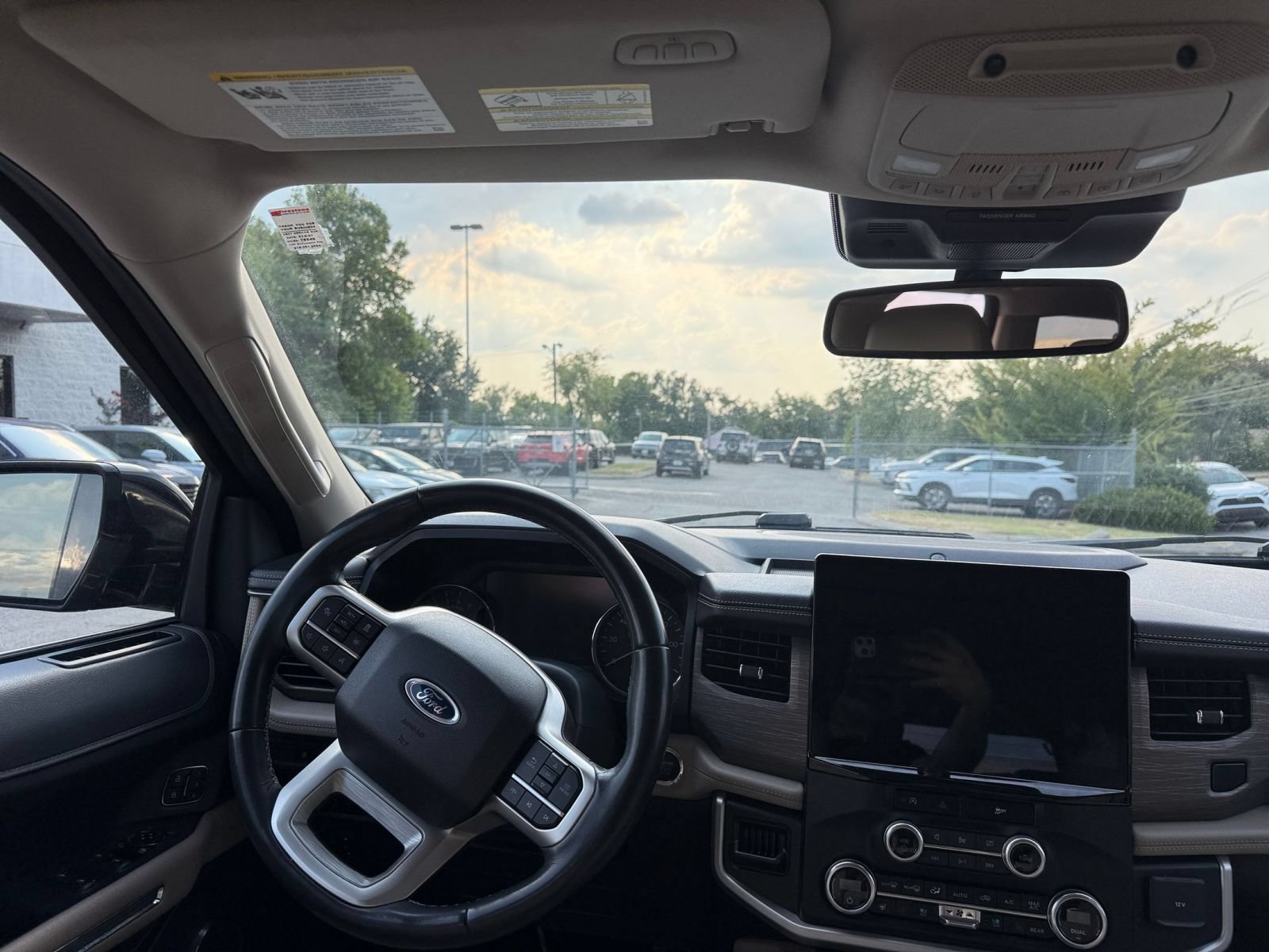 Used 2024 Ford Expedition Max Limited AWD/4WD image 38