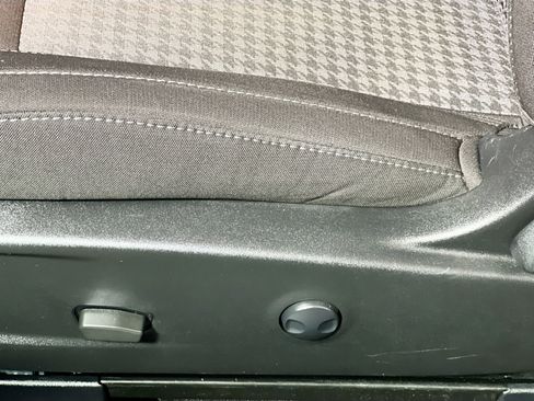 Used 2022 Dodge Challenger SXT w/ Blacktop Package image 15