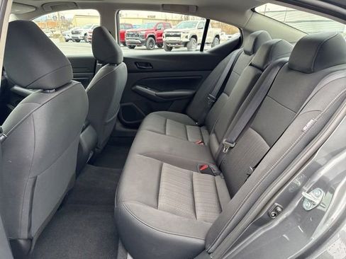 Used 2024 Nissan Altima 2.5 SV w/ SV Premium Package image 17