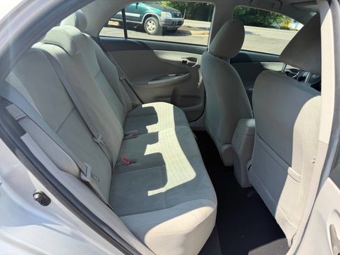 Used 2013 Toyota Corolla LE FWD image 20