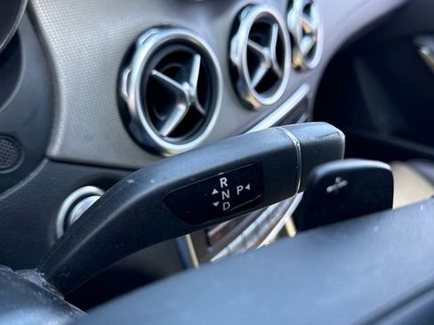 Used 2018 Mercedes-Benz GLA 250 4MATIC image 39