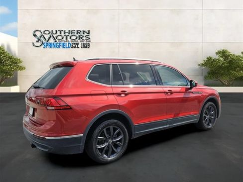 Used 2022 Volkswagen Tiguan SE FWD image 5