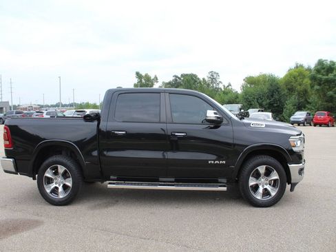 Used 2019 RAM 1500 Laramie AWD/4WD image 4