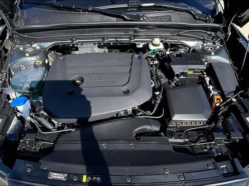 New 2026 Volvo XC40 B5 Ultra w/ Climate Package image 24