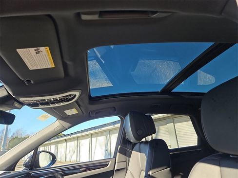 New 2026 Porsche Macan image 12