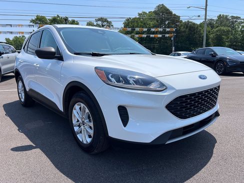 Used 2022 Ford Escape SE w/ Convenience Package FWD image 11