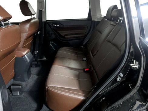 Used 2018 Subaru Forester 2.5i Touring w/ Popular Package #2 image 7