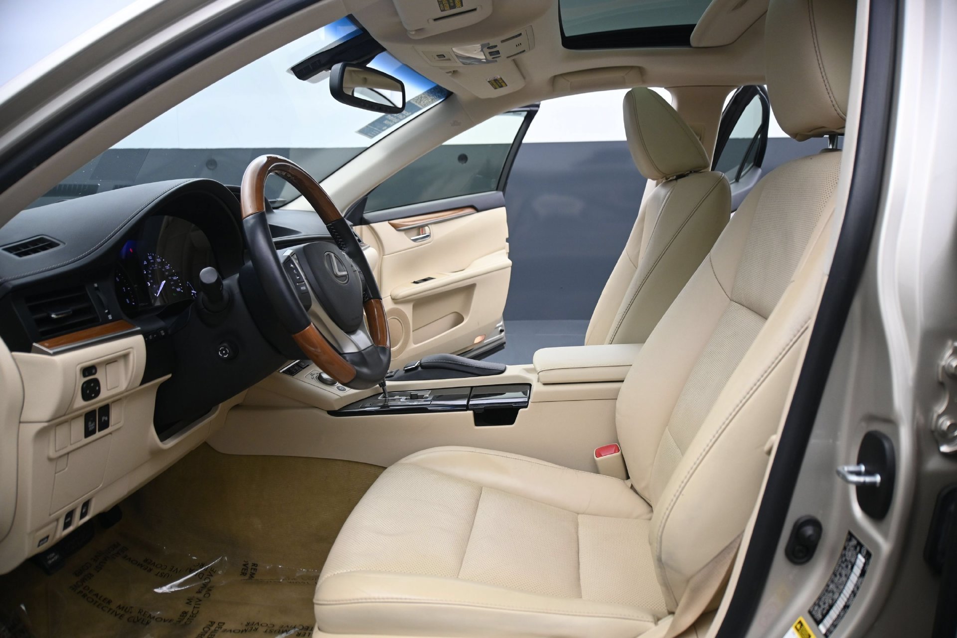 Used 2013 Lexus ES 300h w/ Luxury Pkg FWD image 23