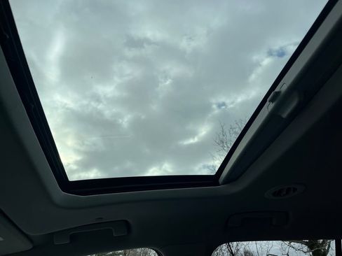 Used 2020 Chevrolet Traverse LT w/ LT Premium Package image 30