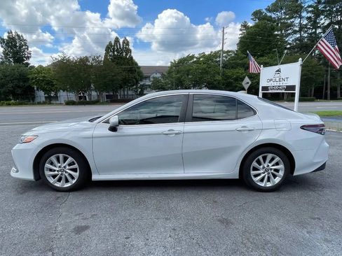 Used 2023 Toyota Camry LE FWD image 5