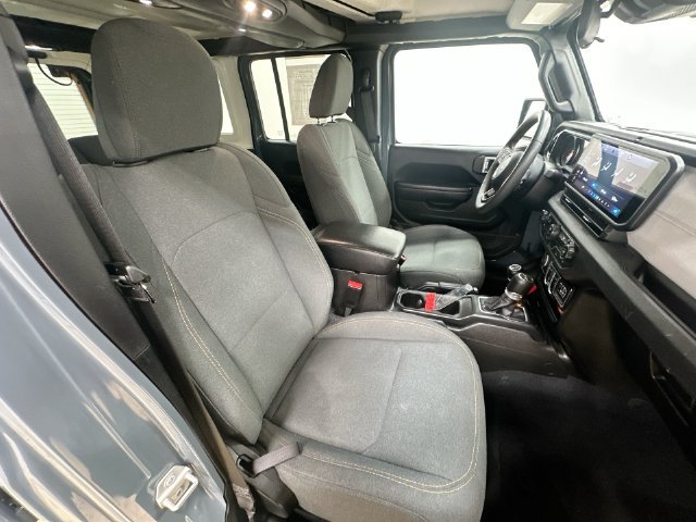 Used 2024 Jeep Wrangler Unlimited Sport AWD/4WD image 33
