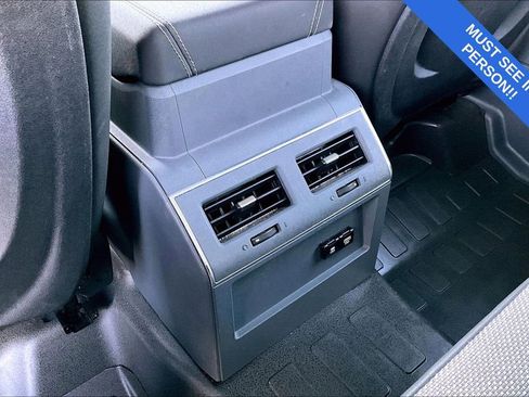 Used 2024 INEOS Grenadier Fieldmaster Edition image 31