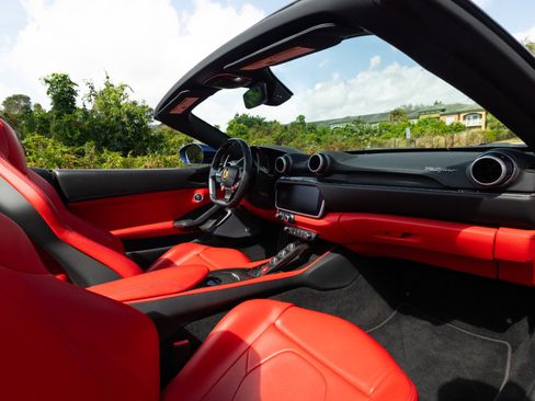 Used 2019 Ferrari Portofino RWD image 62