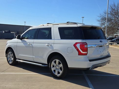 Used 2021 Ford Expedition XLT image 4