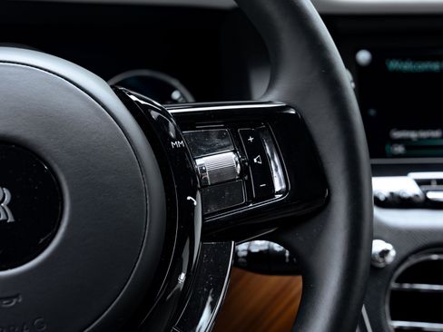 Used 2023 Rolls-Royce Cullinan w/ Cullinan Package AWD/4WD image 45