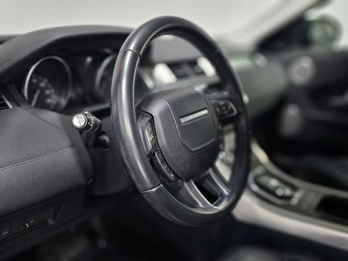 Used 2017 Land Rover Range Rover Evoque SE image 20