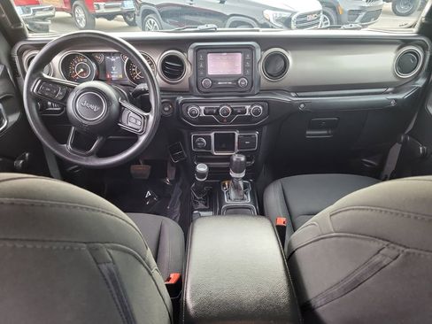 Used 2020 Jeep Gladiator Sport image 11