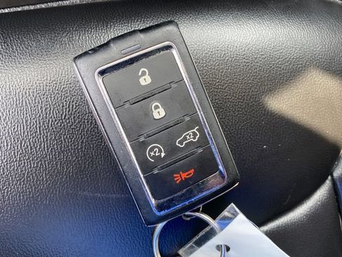 Used 2023 Jeep Grand Cherokee Limited AWD/4WD image 26