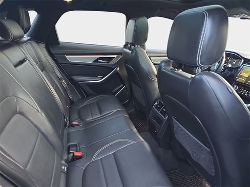 Used 2021 Jaguar F-PACE R-Dynamic S image 13