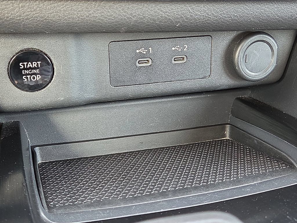 Used 2024 Nissan Rogue S AWD/4WD image 25
