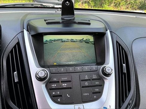 Used 2017 Chevrolet Equinox LT w/ Convenience Package FWD image 23