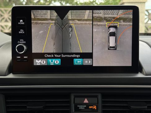 Certified 2025 Honda Pilot Elite image 34