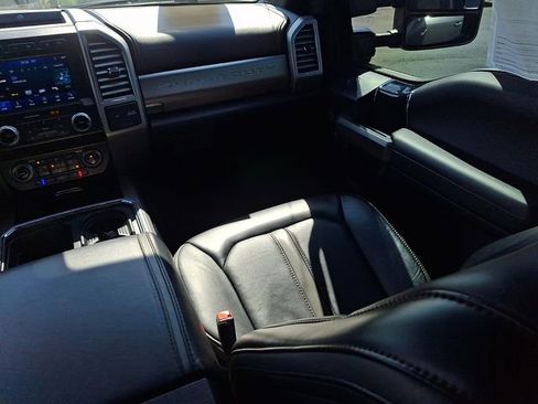 Used 2021 Ford F250 Platinum w/ FX4 Off-Road Package AWD/4WD image 15