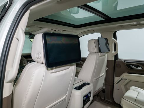 Used 2023 GMC Yukon XL Denali w/ Denali Reserve Package image 37