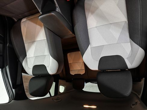 Used 2025 Chevrolet Trax LS image 66