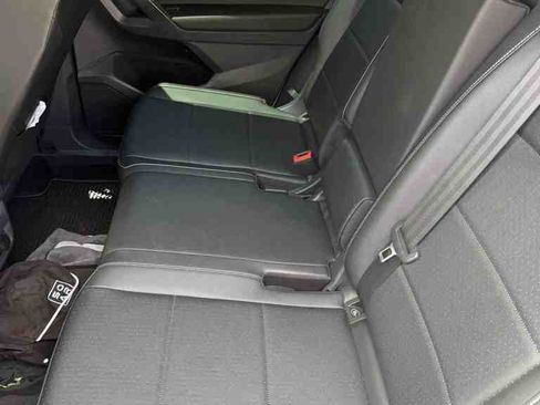 Used 2021 Volkswagen Tiguan S FWD image 2