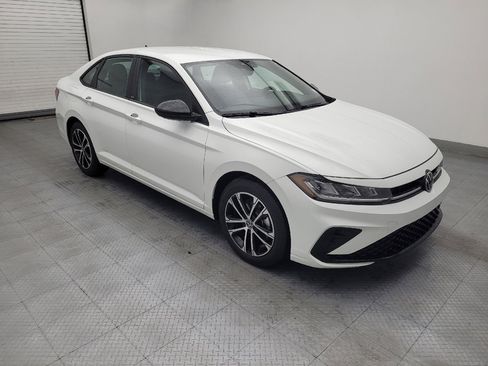 Used 2025 Volkswagen Jetta Sport FWD image 11