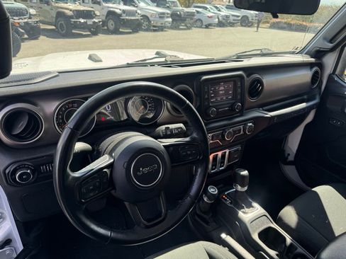 Certified 2020 Jeep Wrangler Sport S image 11