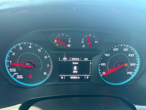Used 2018 Chevrolet Traverse LS FWD image 11