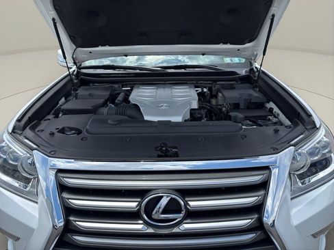 Used 2017 Lexus GX 460 Luxury w/ Sport Design Package AWD/4WD image 24