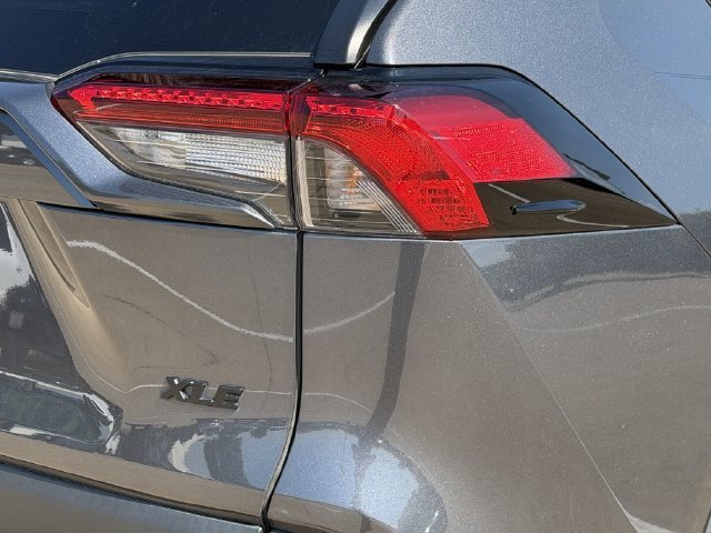 Used 2025 Toyota RAV4 XLE w/ Convenience Package FWD image 7