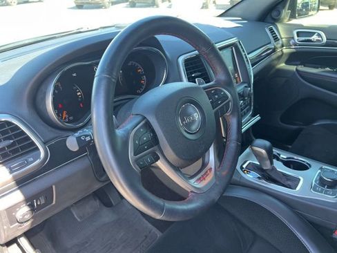 Used 2018 Jeep Grand Cherokee Trailhawk image 32