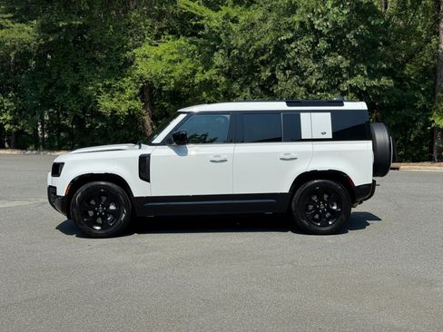 Used 2023 Land Rover Defender 110 X-Dynamic SE AWD/4WD image 6