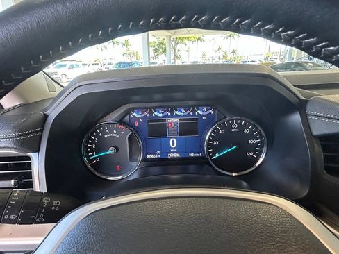 Used 2024 Ford Expedition XLT RWD image 39