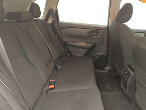 Used 2024 Nissan Rogue S AWD/4WD image 19