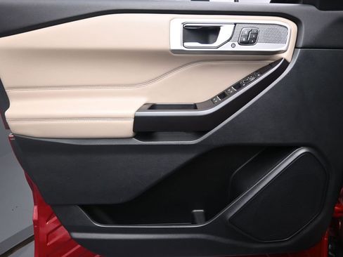 Used 2020 Ford Explorer Limited image 20