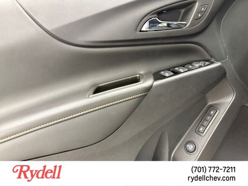 Used 2023 Chevrolet Equinox Premier AWD/4WD image 11