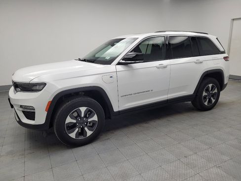 Used 2022 Jeep Grand Cherokee Limited 4xe image 2